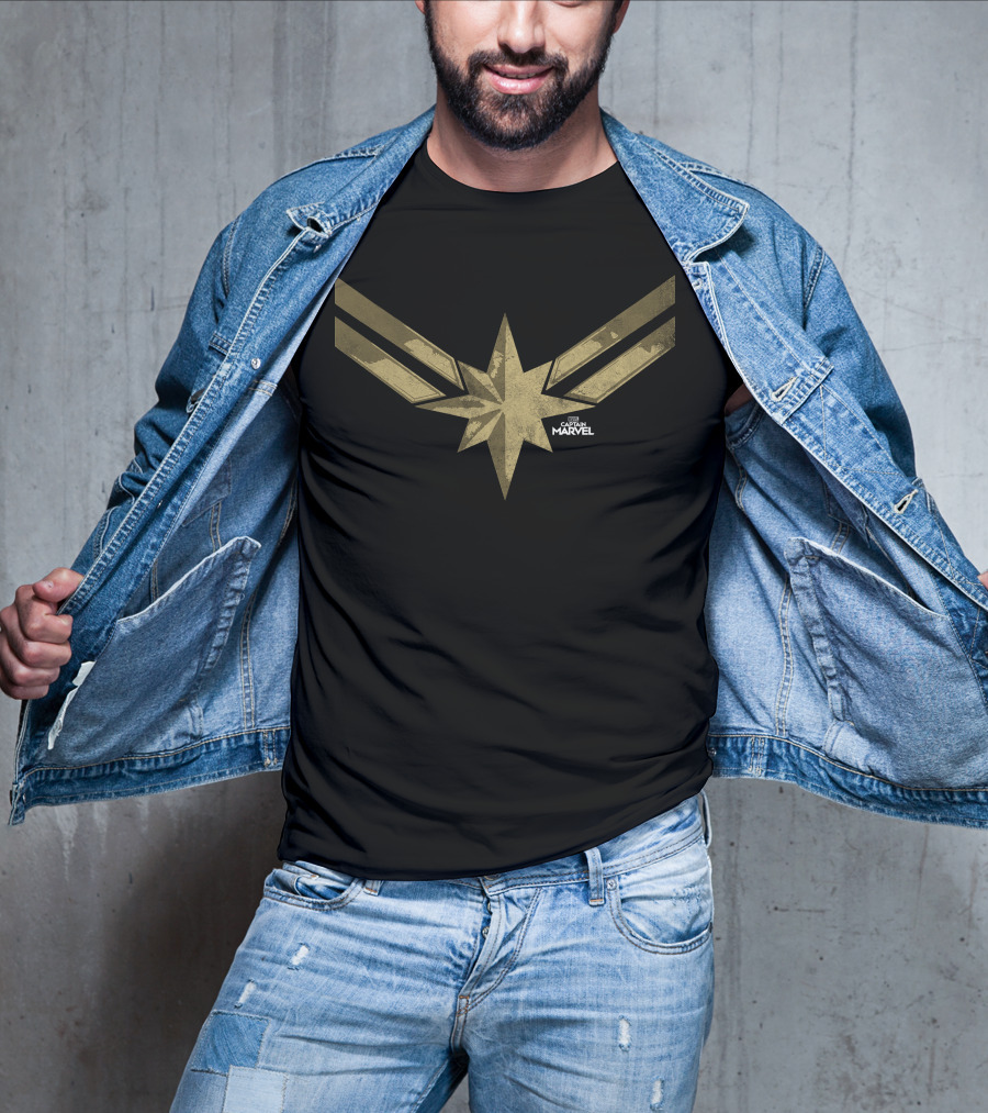 Captain Marvel Simple Gold Star Emblem With Subtle Shadow T-Shirt