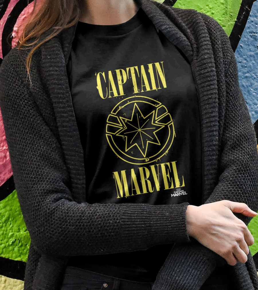 CAPTAIN MARVEL Yellow Star Emblem With Paint Drip Effect T-Shirt
