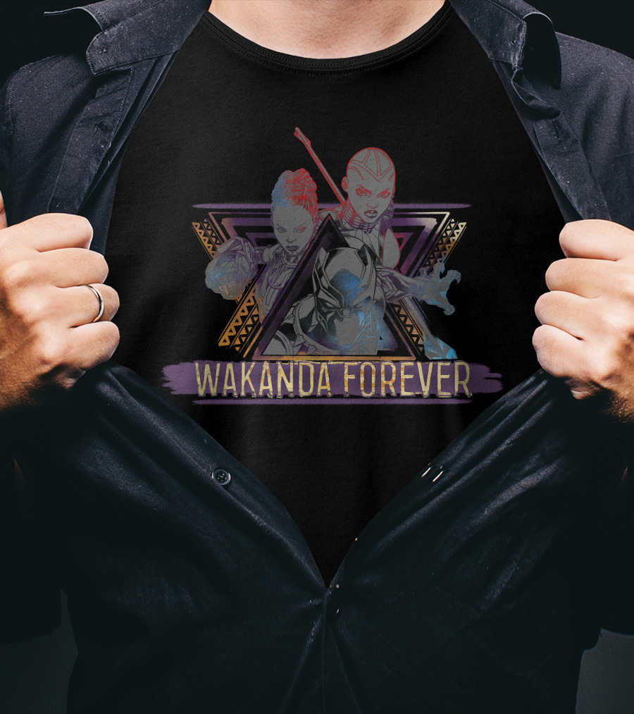 Marvel Wakanda Forever Black Panther Trio Gleam Group Shot T-Shirt