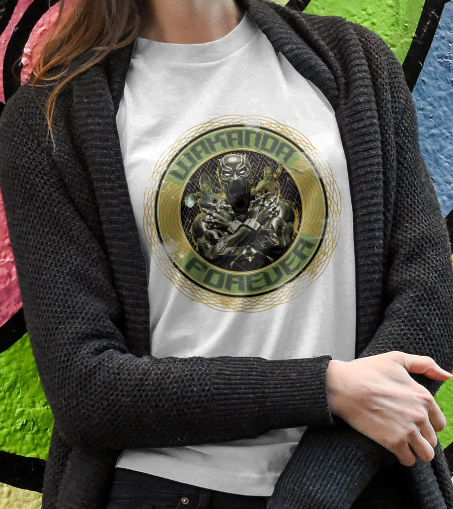 Wakanda Forever Black Panther Gold Circle Marvel T-Shirt