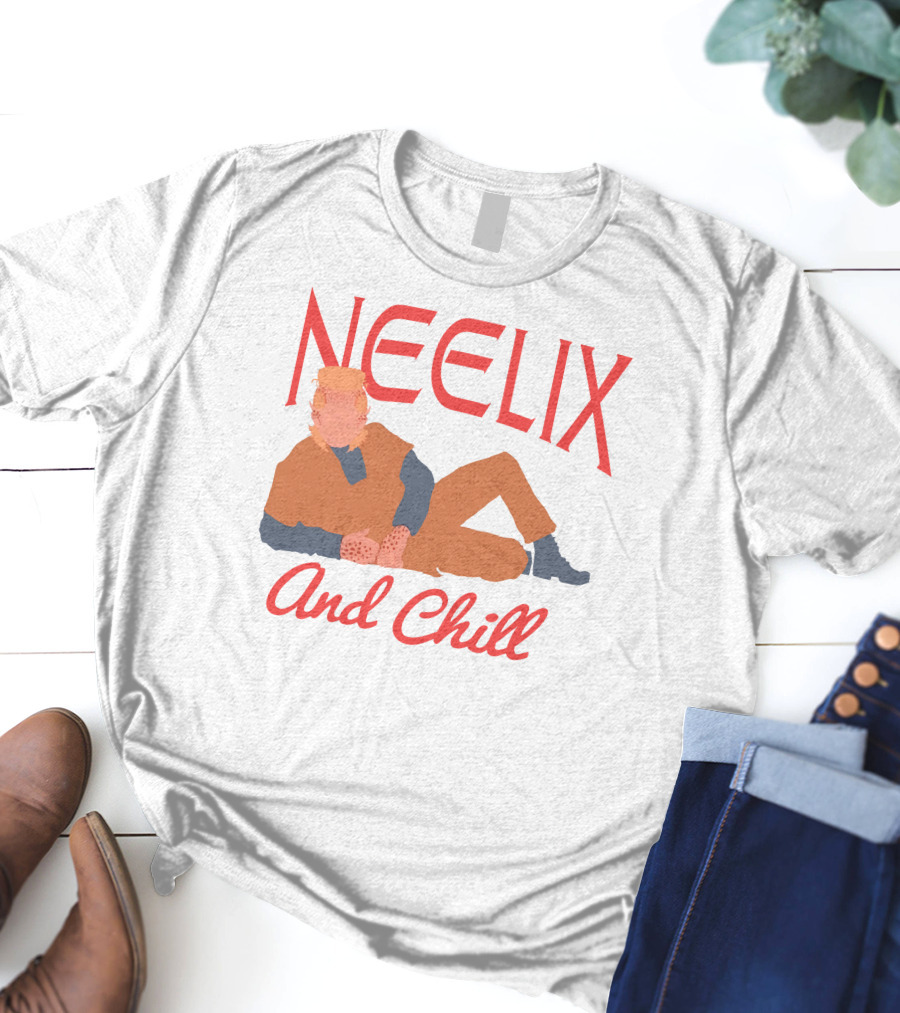 Neelix And Chill Star Trek Robert Picardo Mashup T-Shirt