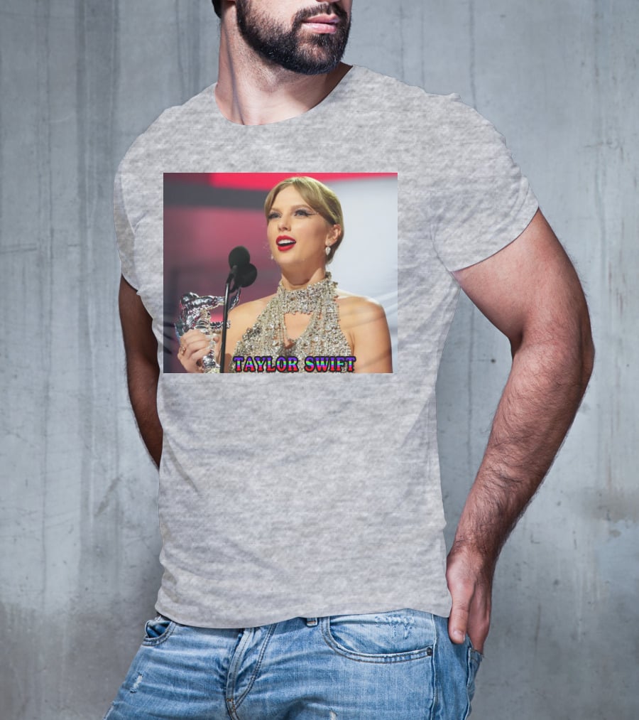 TAYLOR SWIFT SINGER SONGWRITER AWARD MOMENT T-Shirt