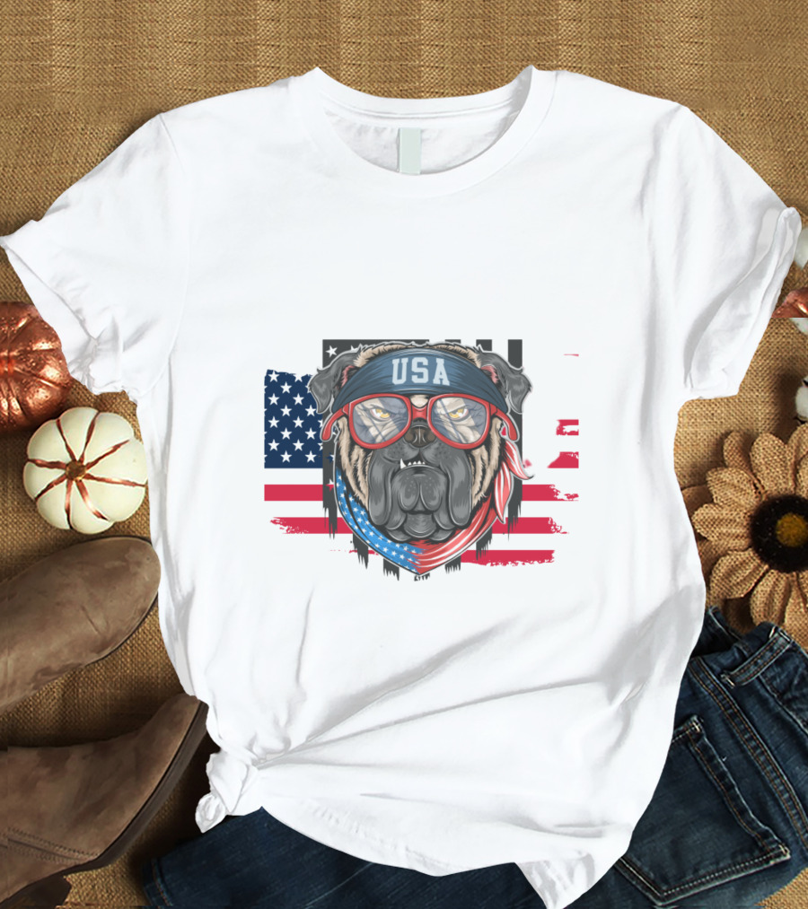 USA Bandana Glasses American Bulldog With Flag Background T-Shirt