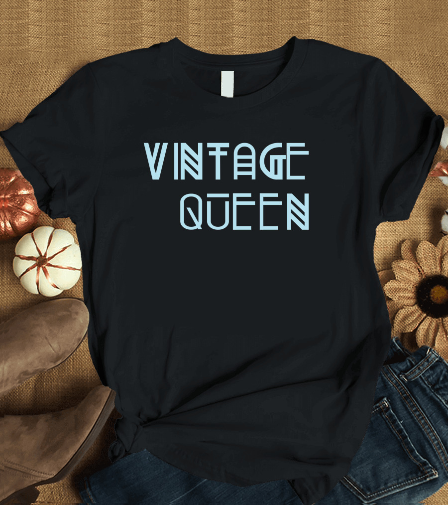 Vintage Queen Retro Typography T-Shirt