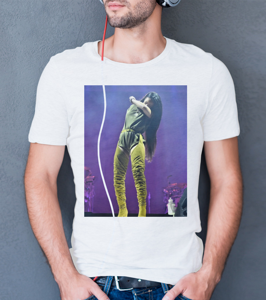 Rihanna Performing Live At Made In America Festival T-Shirt