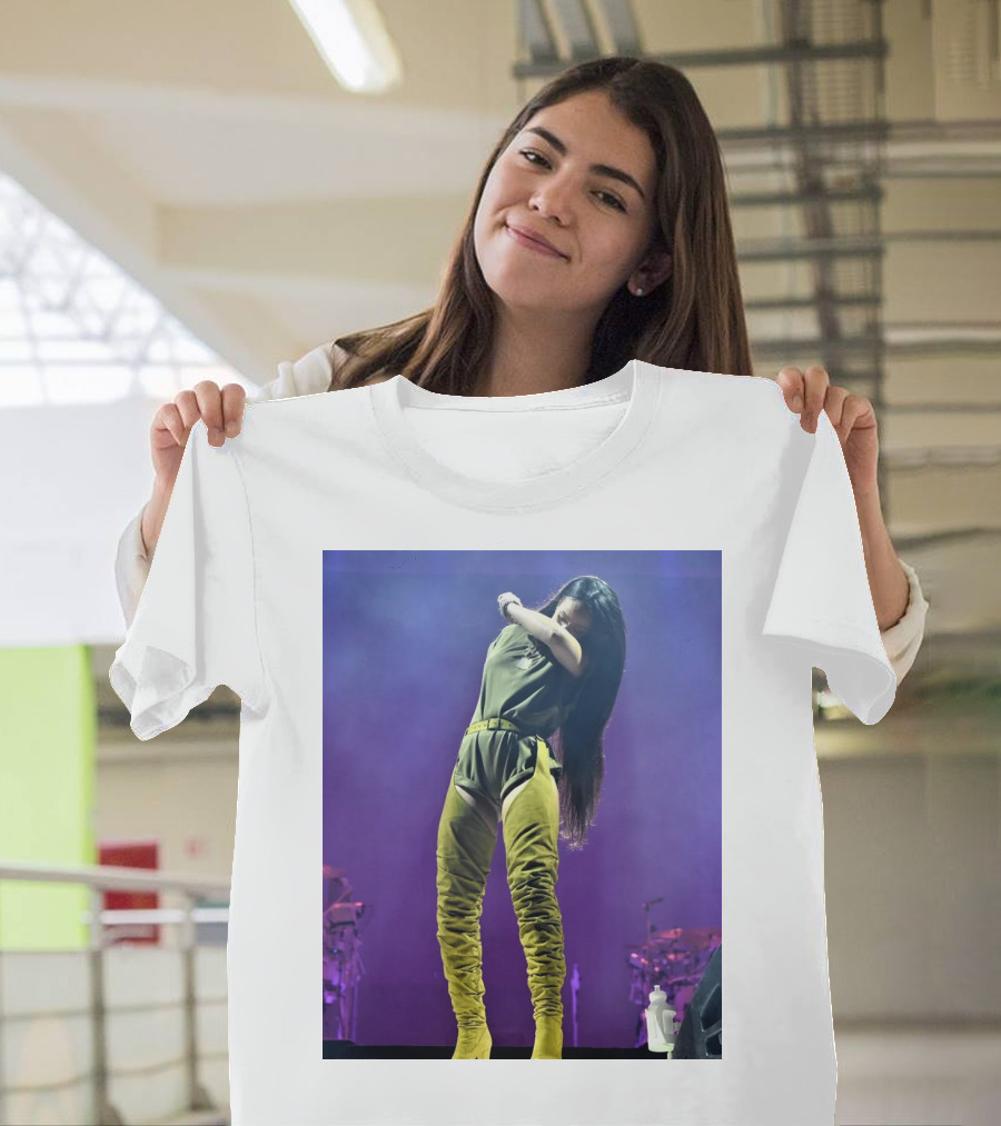 Rihanna Performing Live At Made In America Festival T-Shirt