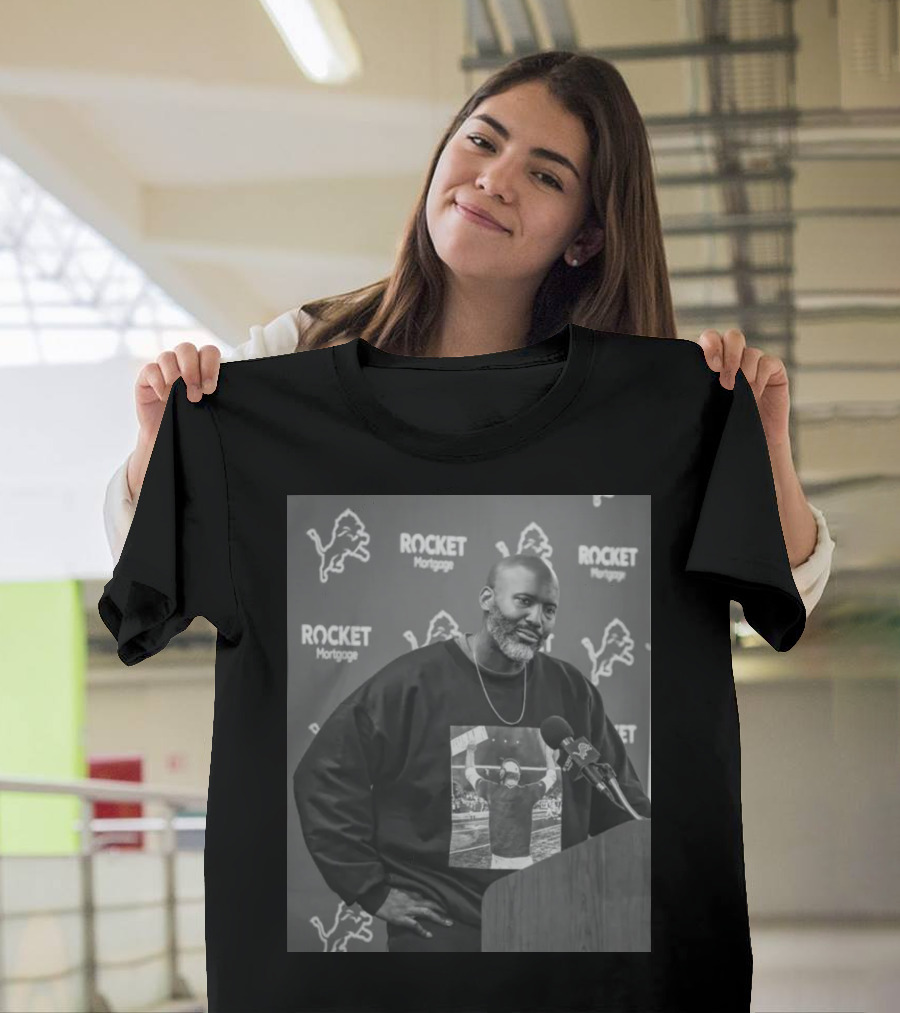 Dan Campbell Holmes Rocket Mortgage Lions Fan Speaker T-Shirt