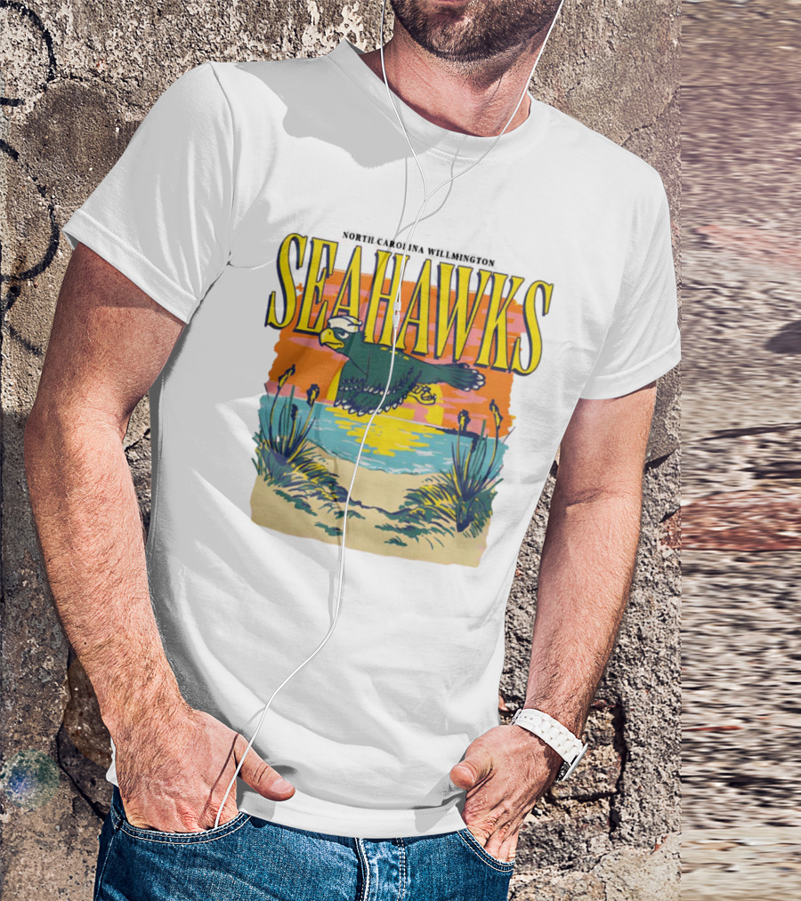 North Carolina Wilmington Seahawks Throwback Retro Beach Sunset Scene T-Shirt