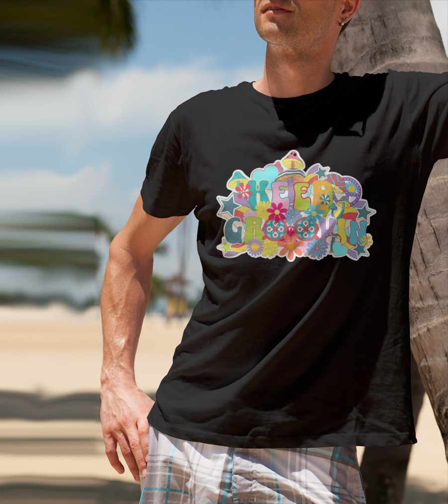 KEEP GROOVIN Psychedelic Flowers And Stars Retro Vibes T-Shirt