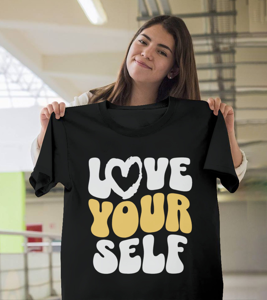 Love Your Self Heart Wavy Typography T-Shirt