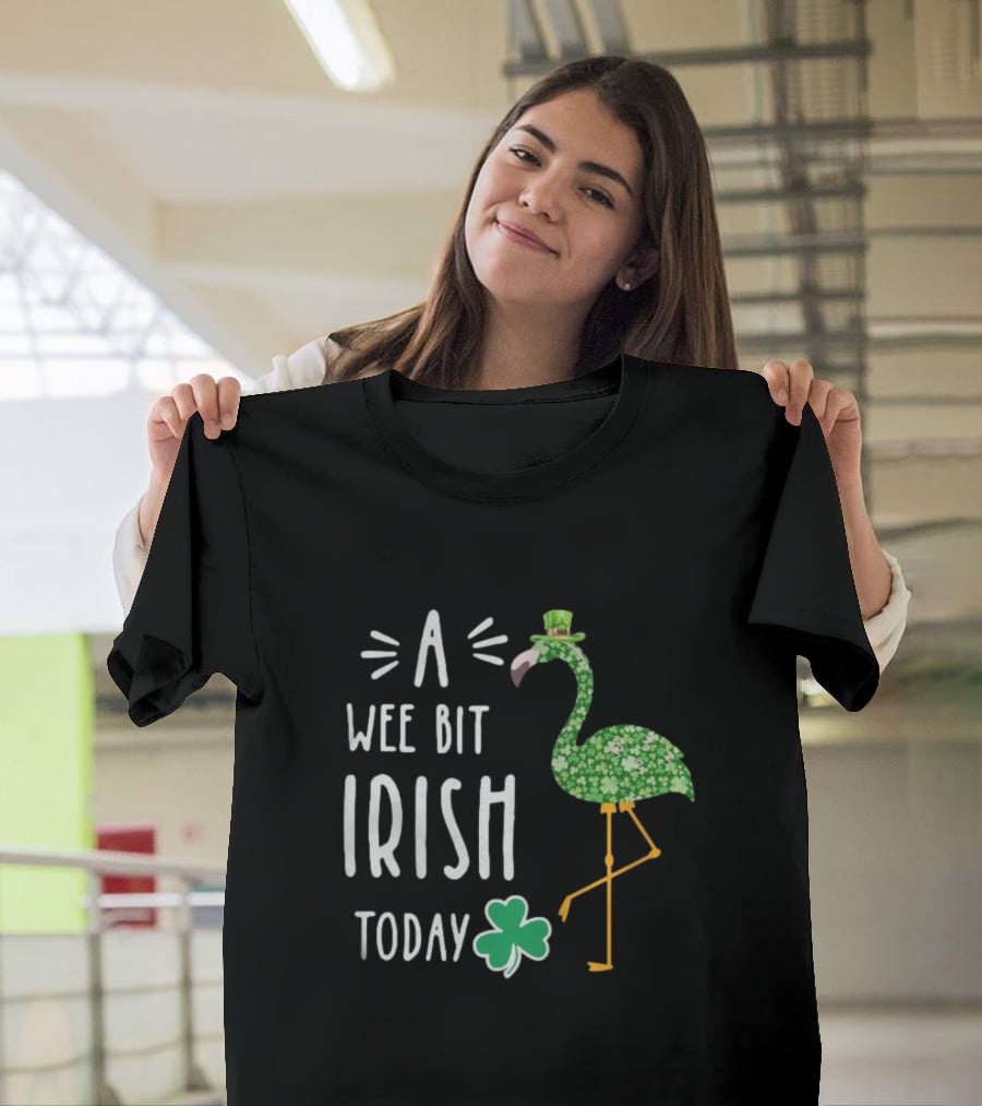 A Wee Bit Irish Today Flamingo Shamrock St Patrick’s Day T-Shirt