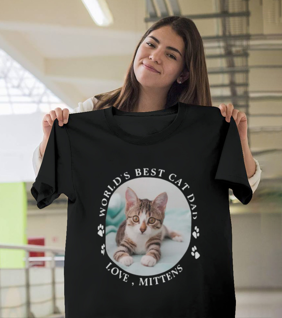 WORLD'S BEST CAT DAD LOVE MITTENS PAW PRINTS PERSONALIZED CUTE PET PHOTO T-Shirt