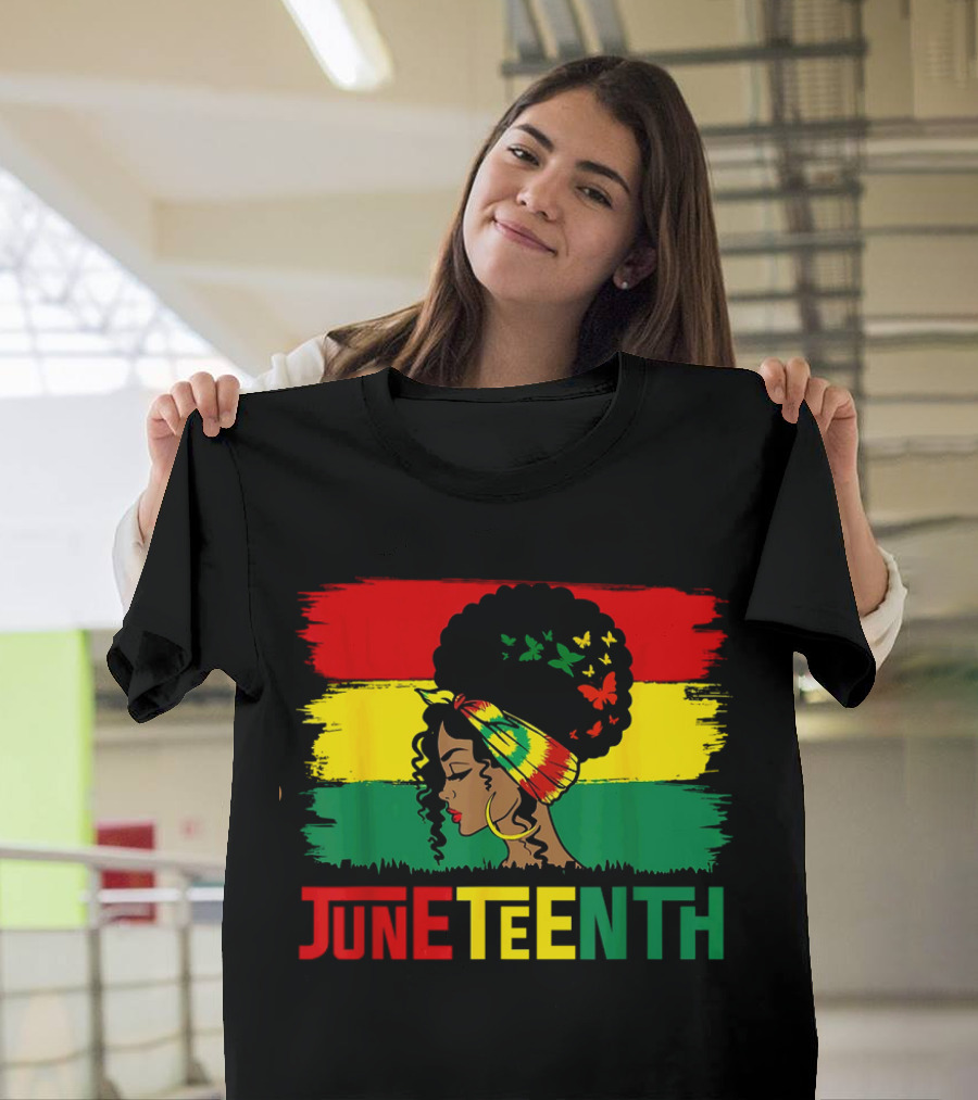 Juneteenth Remembering My Ancestors Celebrate Black Freedom Afro Woman Rasta Colors Flags T-Shirt