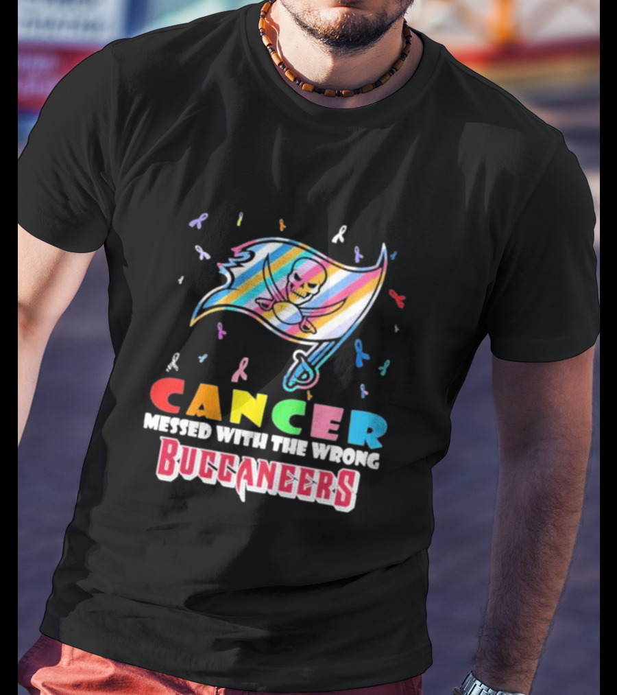 Cancer Messed With The Wrong Buccaneers Rainbow Skull Flag And Ribbons T-Shirt