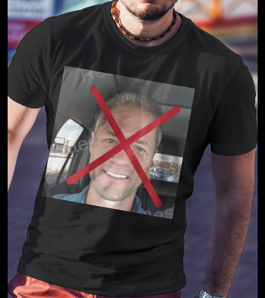 Lana Del Rey No Sean Larkin Red Crossed Out Face Image T-Shirt