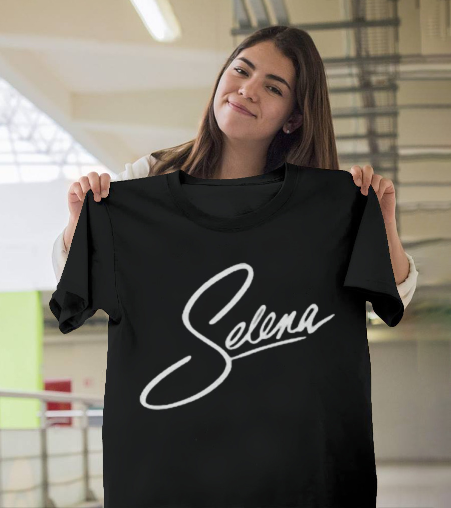Selena Quintanilla Signature Script Iconic Autograph T-Shirt