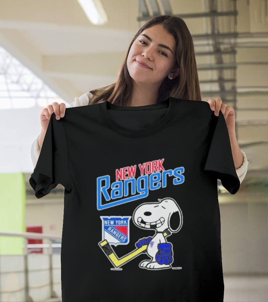 Snoopy Holding Hockey Stick New York Rangers T-Shirt