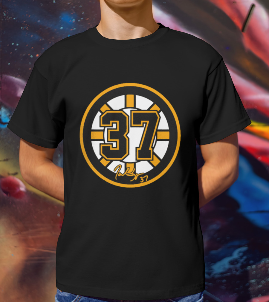 Bergeron 37 Boston Bruins Hockey Circular Emblem With Signature T-Shirt