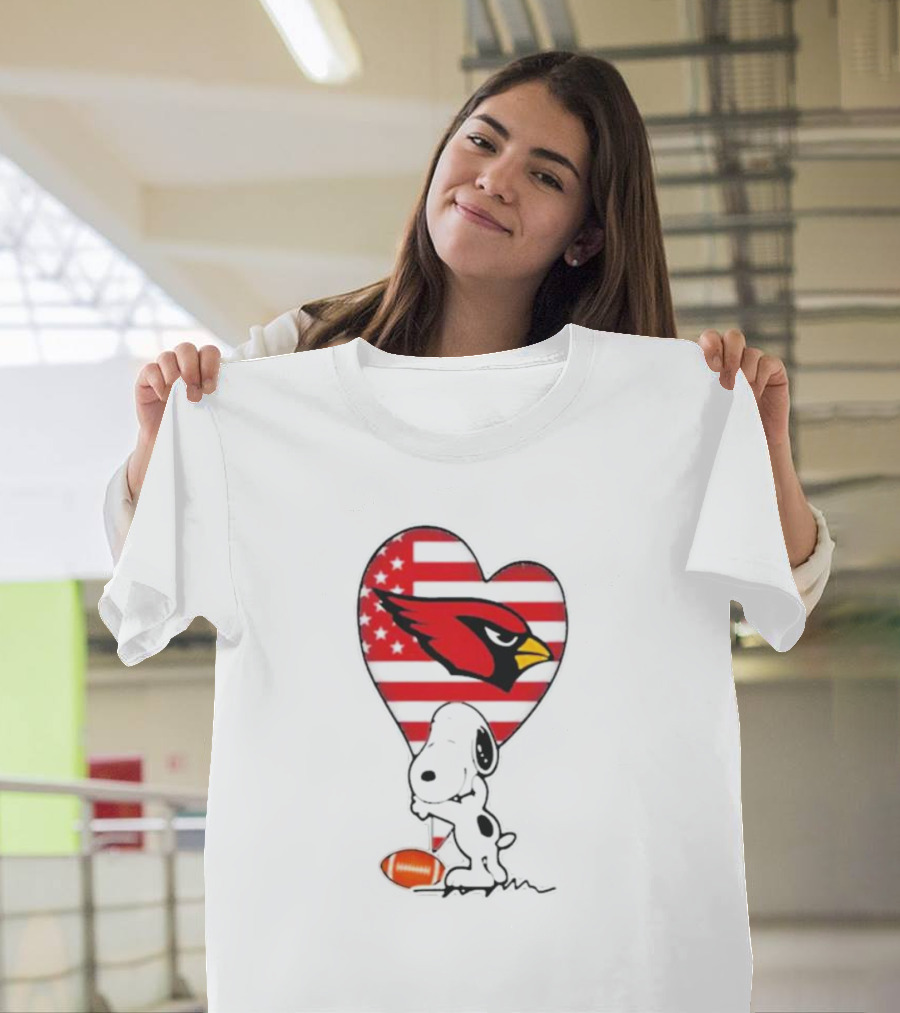 Arizona Cardinals NFL Football Peanuts Movie Snoopy Hugging Heart T-Shirt
