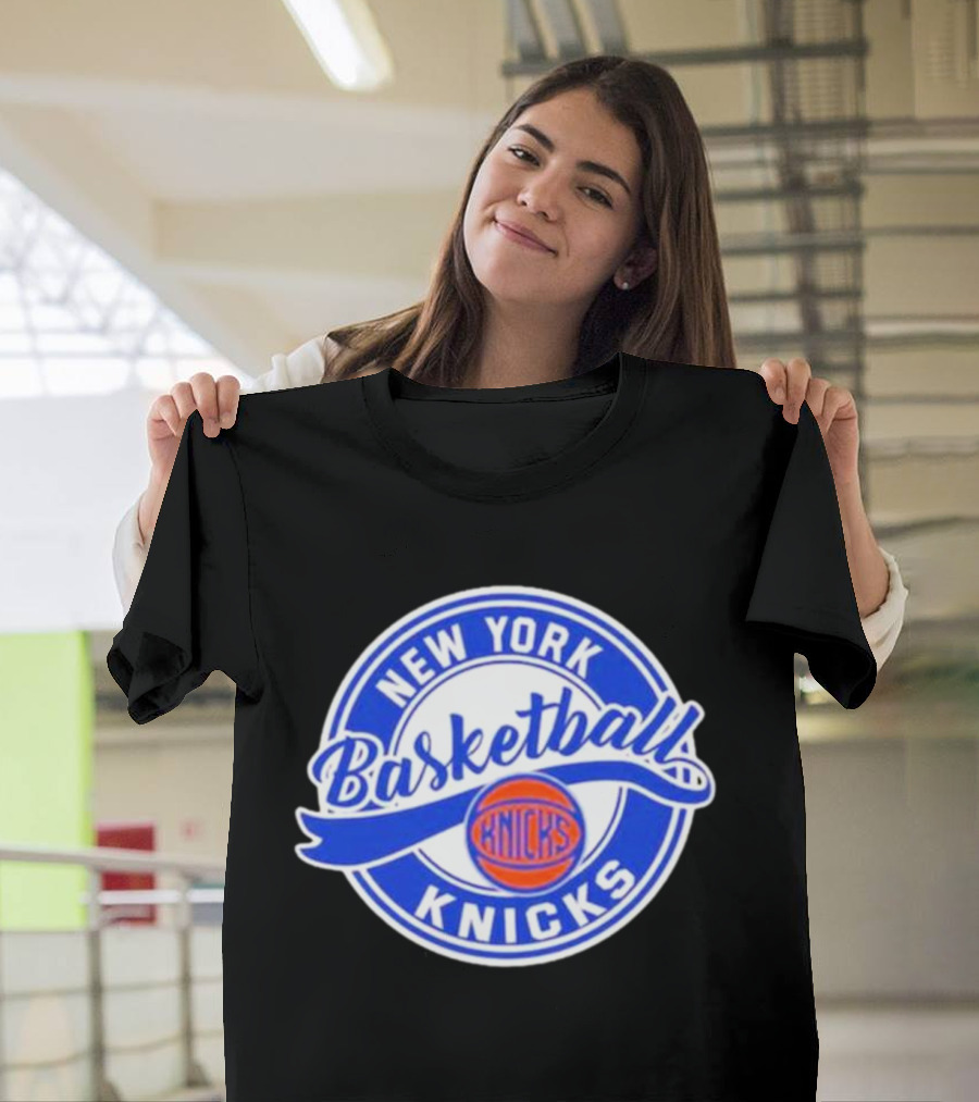 New York Knicks Basketball Circle T-Shirt