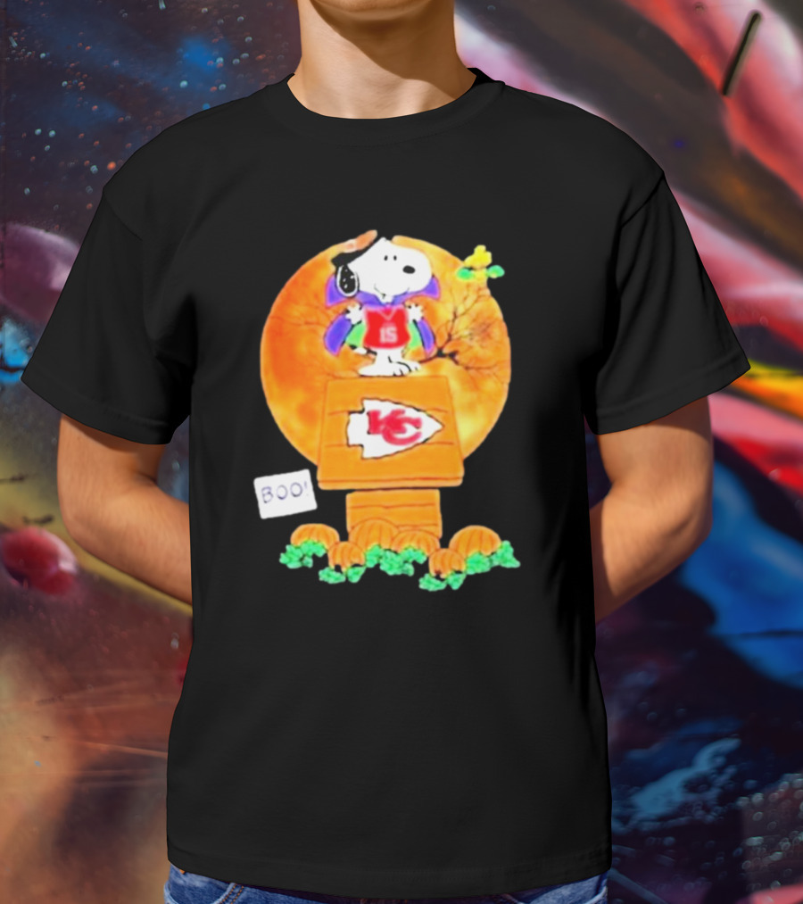 Snoopy Woodstock Witch Boo Kansas City Chiefs Halloween Peanuts Charlie Brown 15 T-Shirt