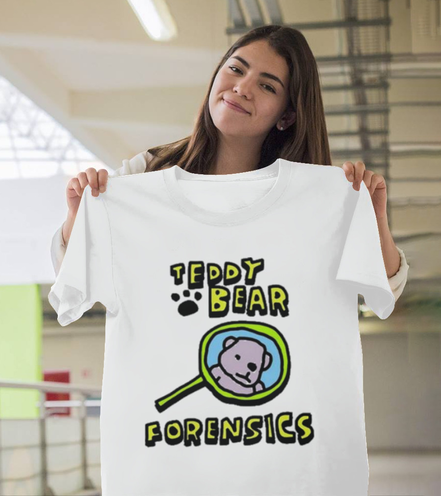 Teddy Bear Forensics Bear With Magnifying Glass T-Shirt