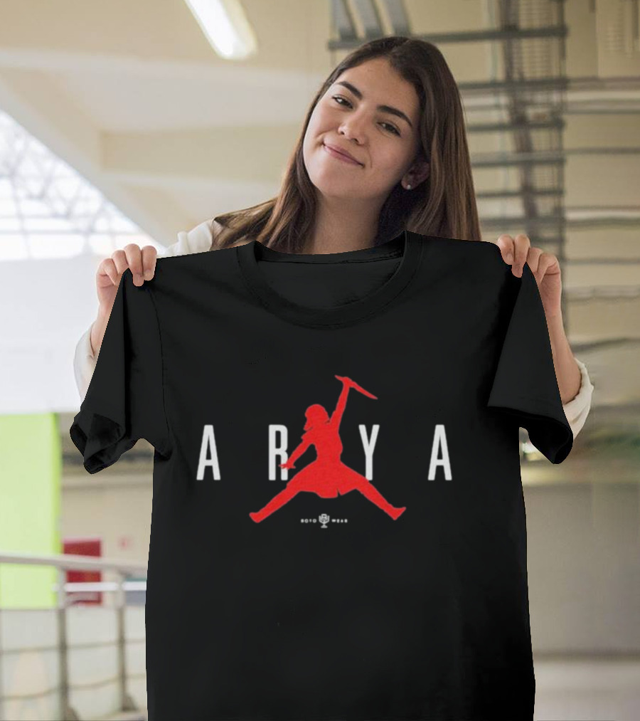 Arya Stark Jumping Silhouette Parody With Sword – Retro Sports T-Shirt