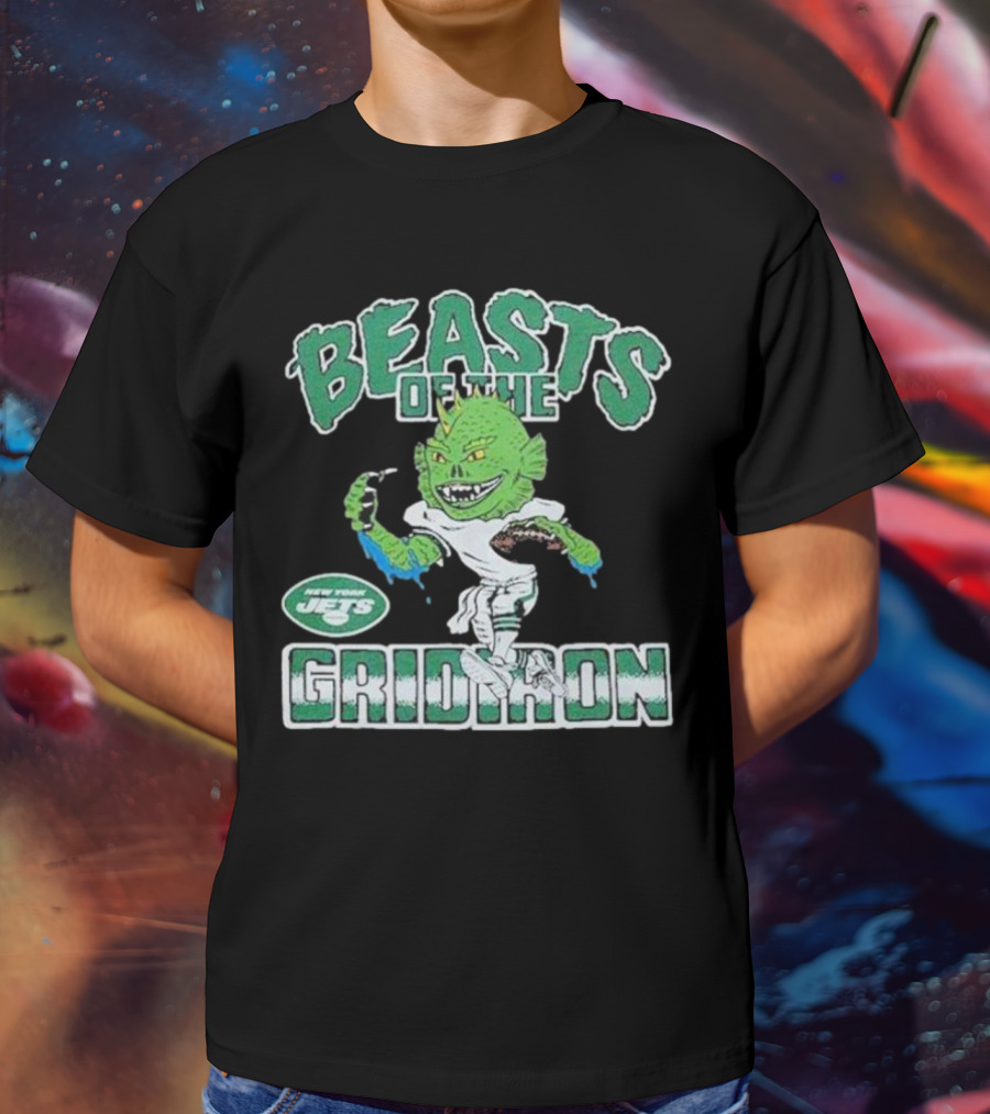 New York Jets Beasts Of The Gridiron Monster Holding Football T-Shirt