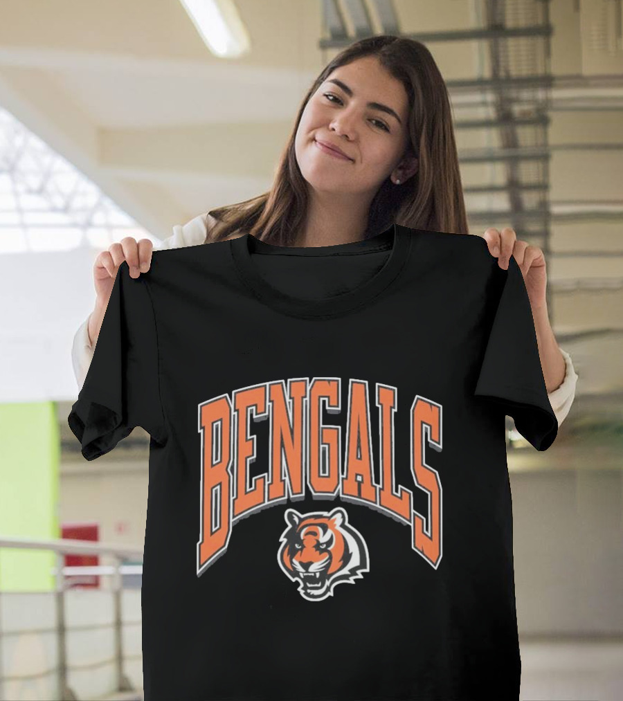 Cincinnati Bengals Roaring Tiger Emblem T-Shirt