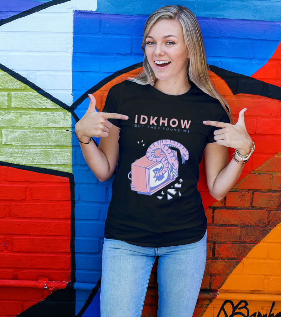 IDKhow But They Found Me Snake Crushed TV Pastel Pink Blue Image T-Shirt