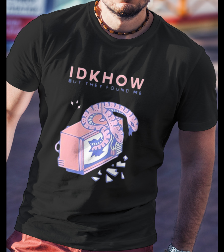 IDKhow But They Found Me Snake Crushed TV Pastel Pink Blue Image T-Shirt