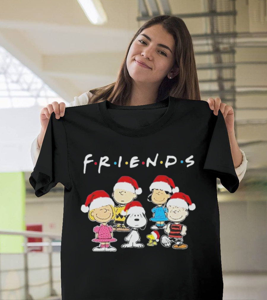 Charlie Brown Snoopy Woodstock Friends Christmas Santa Hats T-Shirt