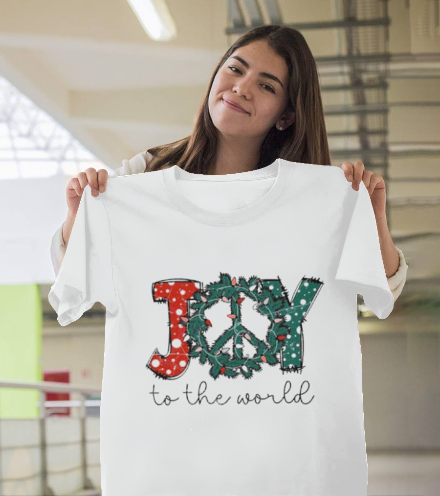 Joy To The World Christmas Wreath Peace T-Shirt