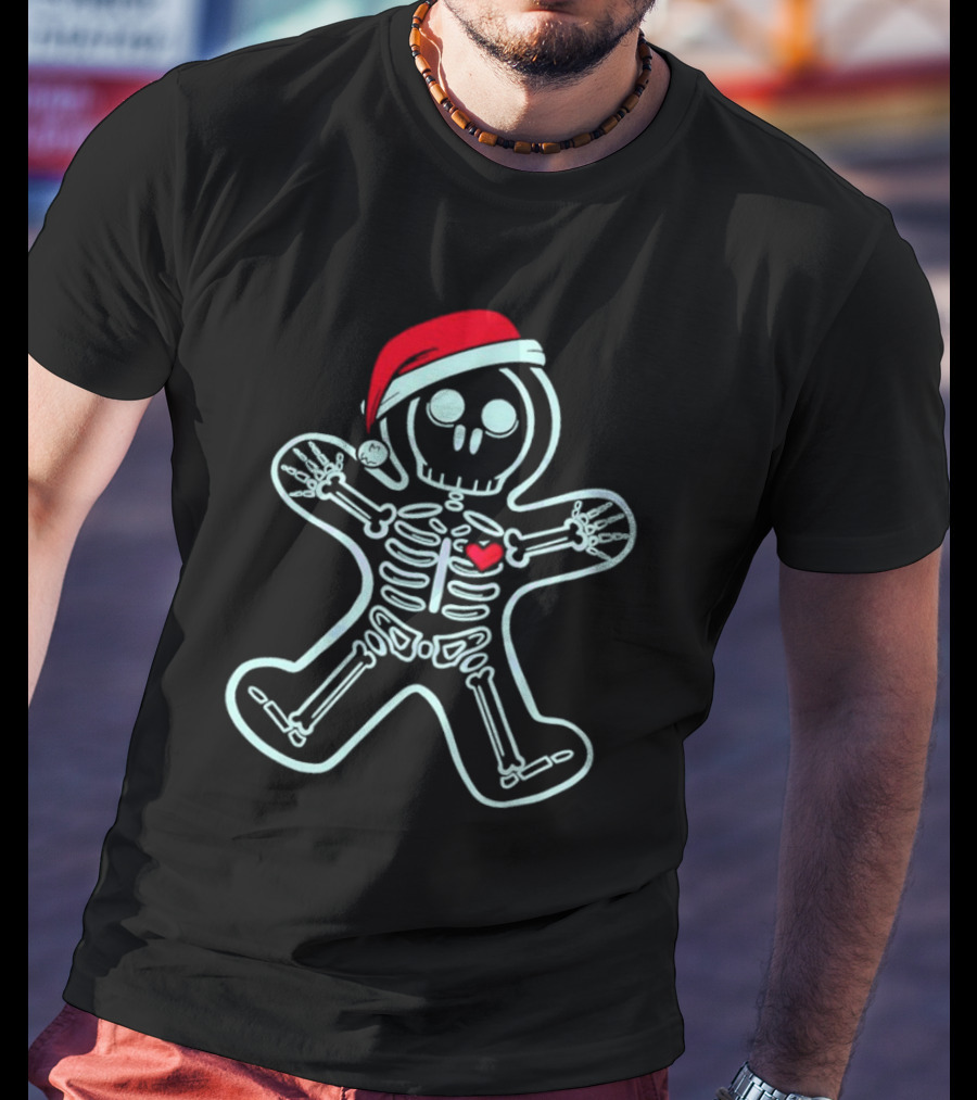 Christmas Xray Gingerbread Man Skeleton With Santa Hat And Heart T-Shirt