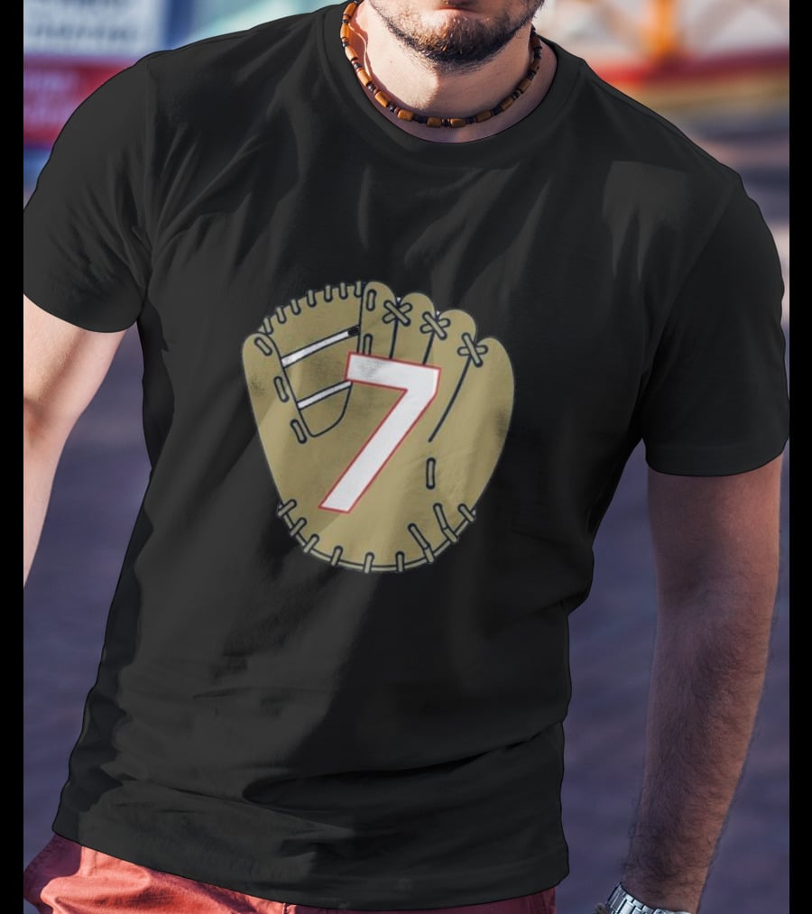 Dansby Swanson Number 7 Baseball Glove T-Shirt