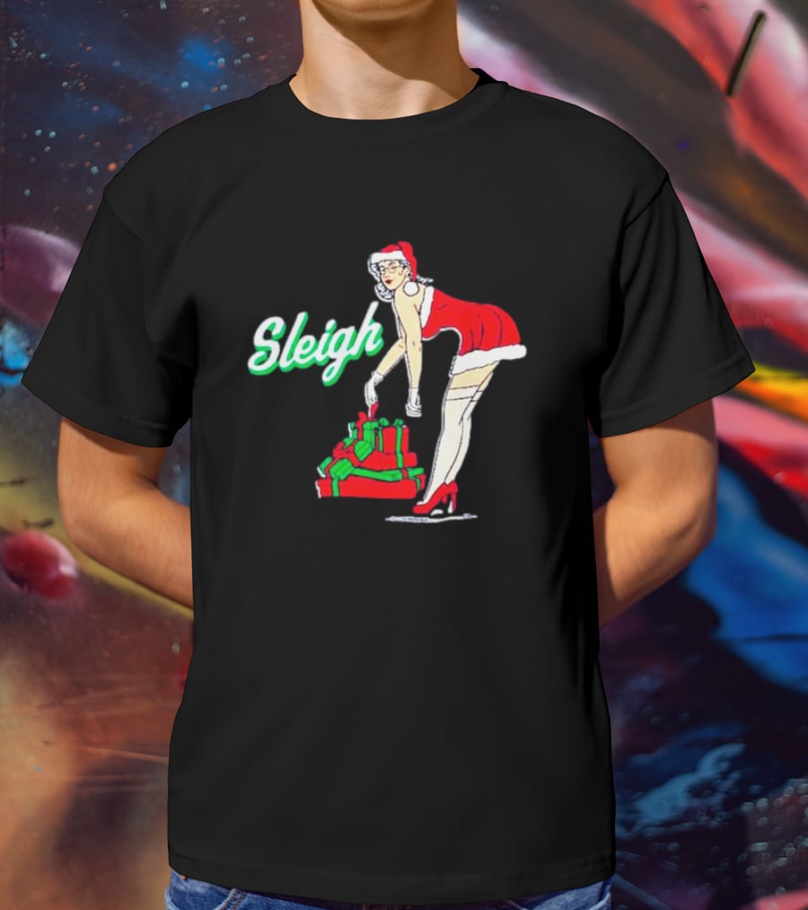 Vintage Santa Sleigh With Pin-Up Style Christmas Presents T-Shirt