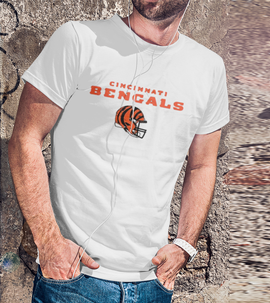 Logan Wilson Cincinnati Bengals 55 Number Helmet T-Shirt