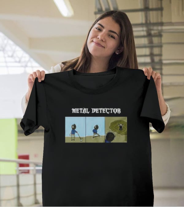 METAL DETECTOR Humorous Comic-Style Alien Discovery T-Shirt