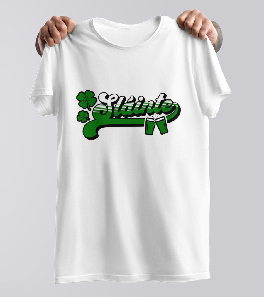 Sláinte Shamrock Gaelic Toast With Beer Glasses T-Shirt