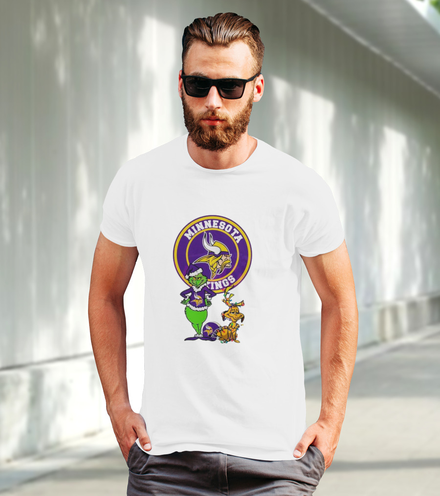 Grinch And Max Minnesota Vikings Christmas Fan Collaboration T-Shirt