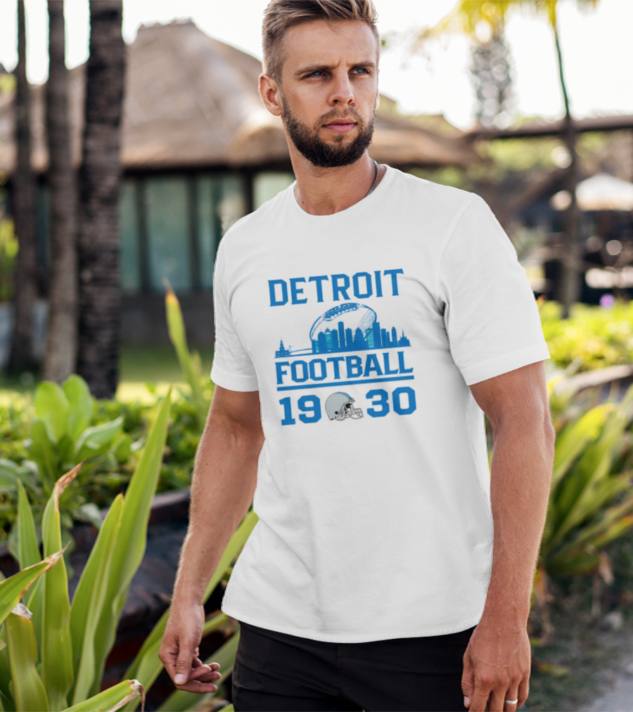 Detroit Lions Football 1930 Skyline Helmet Motif T-Shirt