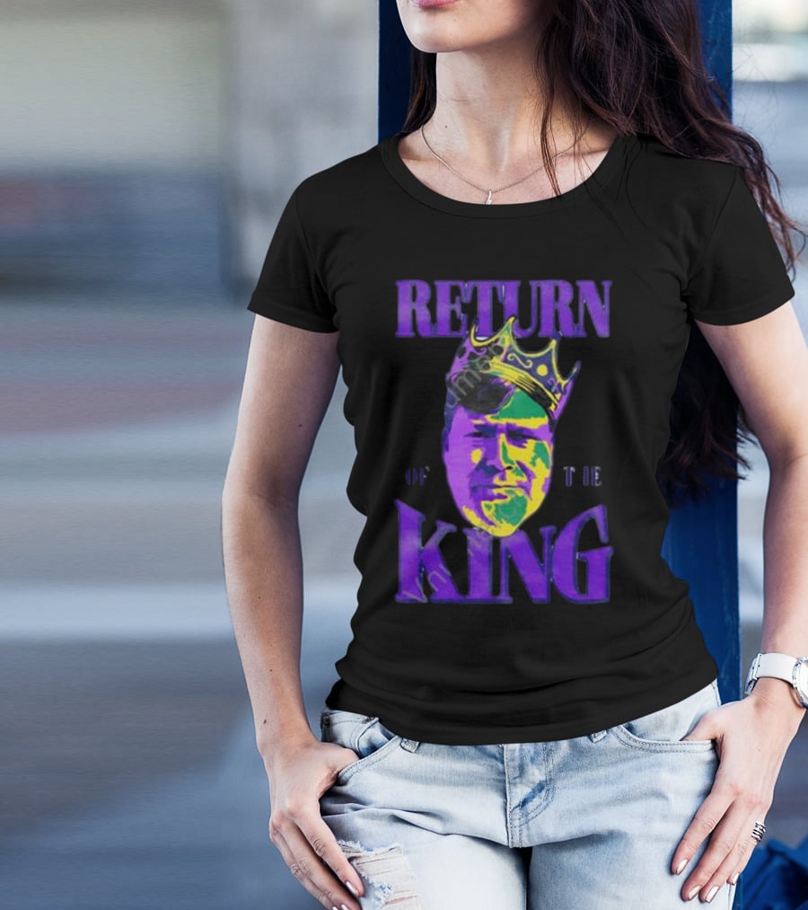 Mintzy Return Of The King Vibrant Portrait With Crown T-Shirt