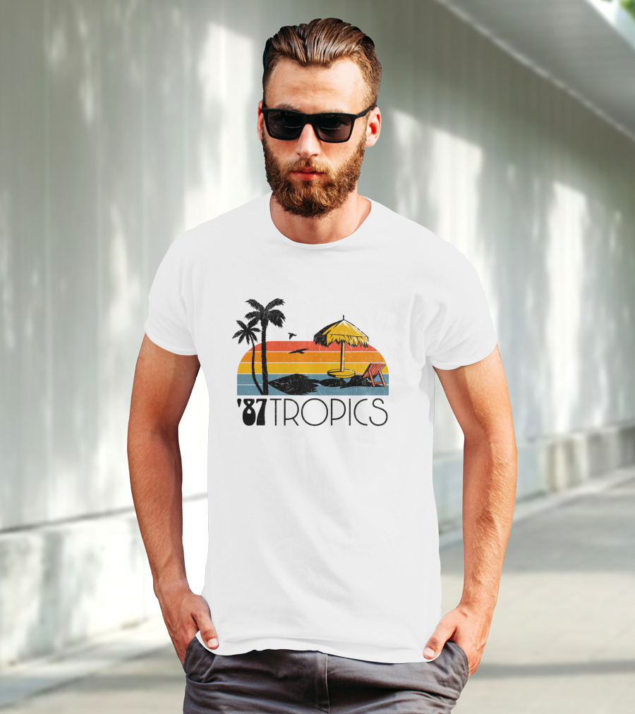 '87 Tropics Palm Beach Sunset Umbrella Lounge Chair T-Shirt