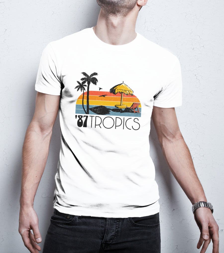 '87 Tropics Palm Beach Sunset Umbrella Lounge Chair T-Shirt