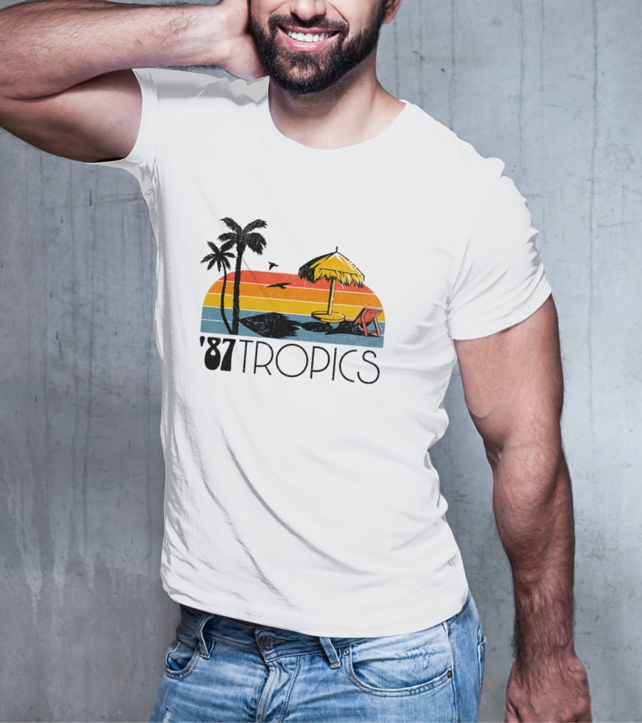 '87 Tropics Palm Beach Sunset Umbrella Lounge Chair T-Shirt