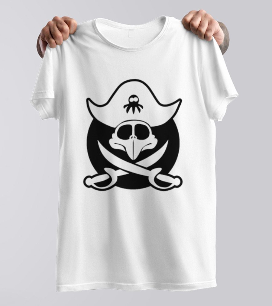 Sascha Grammel Frederic Pirat Skull And Crossed Swords Hat T-Shirt
