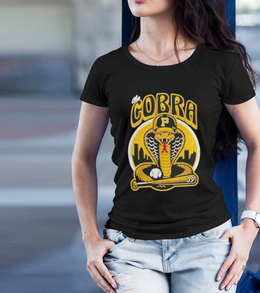 The Cobra Pittsburgh Pirates Baseball Bat City Skyline 39 T-Shirt