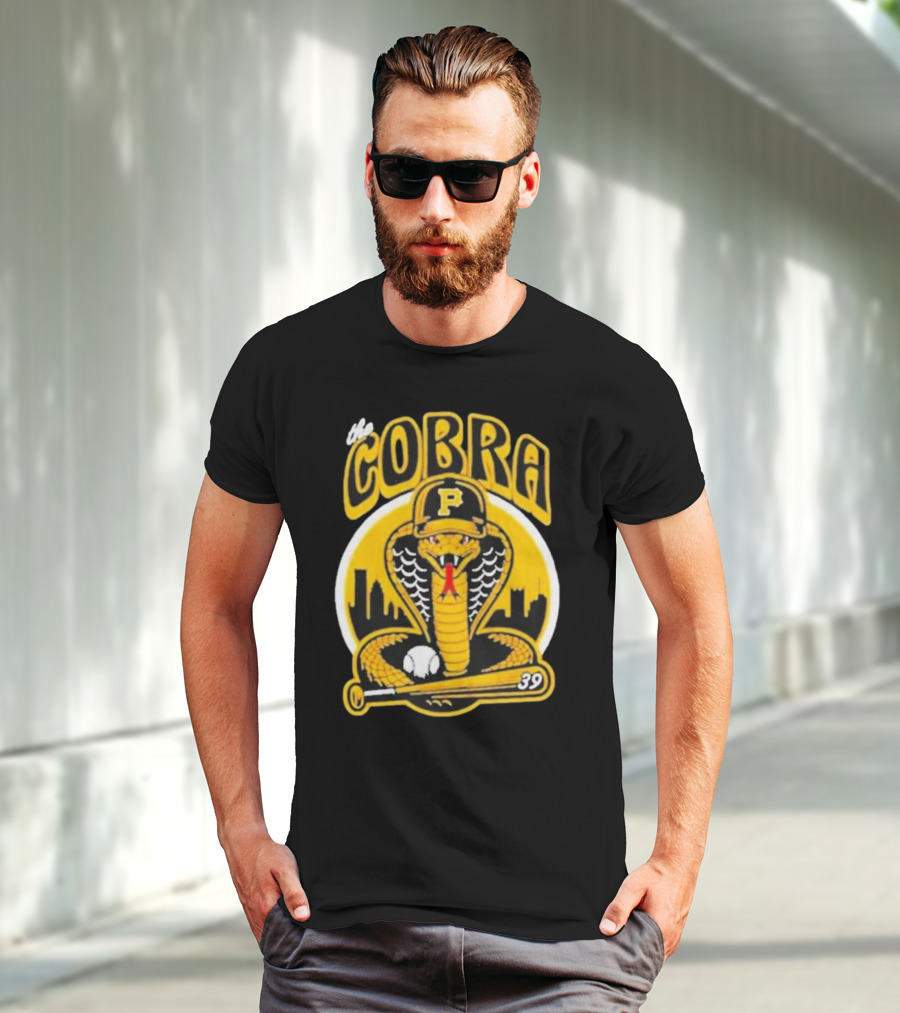 The Cobra Pittsburgh Pirates Baseball Bat City Skyline 39 T-Shirt