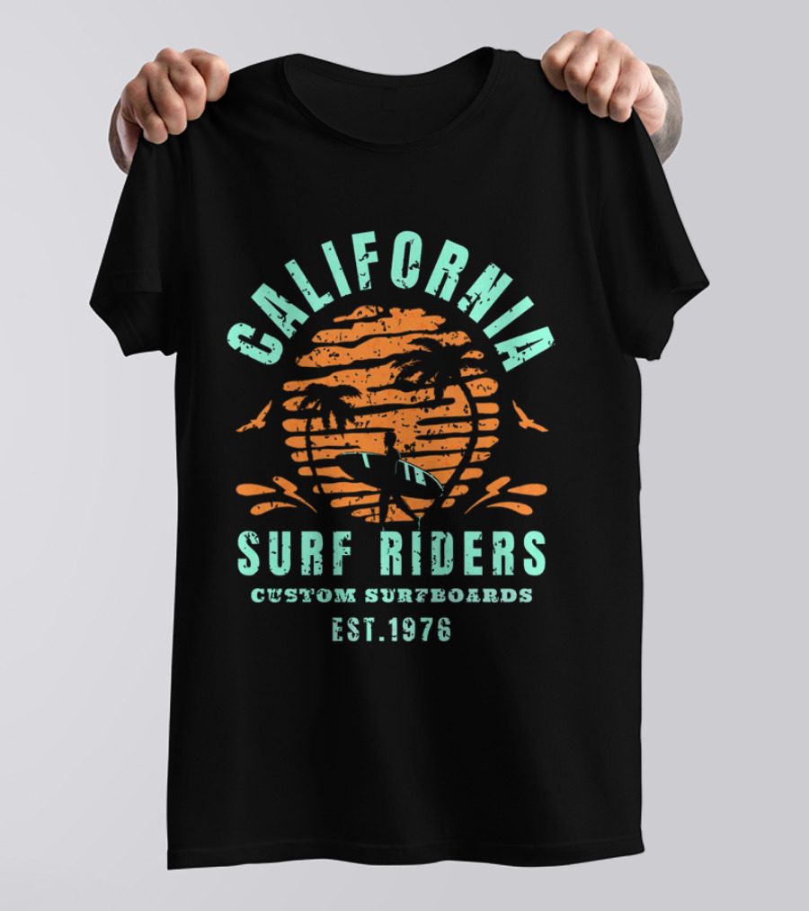 California Surf Riders Custom Surfboards Est. 1976 Vintage Beach Scene T-Shirt