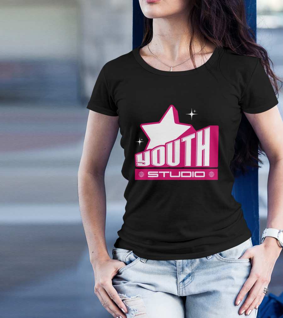 Youth Studio Magenta Y2k Streetwear T-Shirt